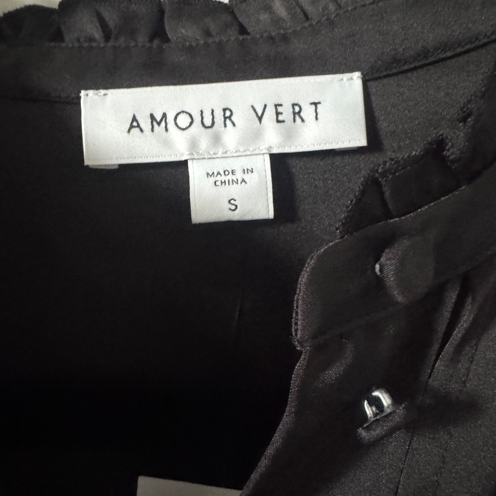 NWT Amour Vert Black Pleated Long Sleeve Dress Size.Small - Picture 2 of 4